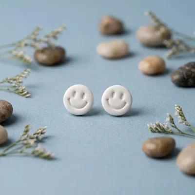 Cercel Smiley Face - White